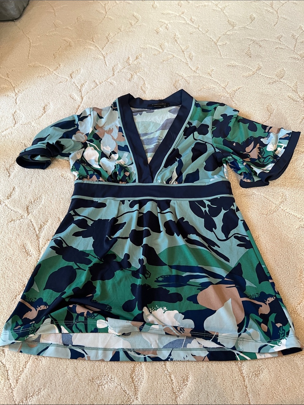 BCBGMaxAzria Navy and Teal Abstract Print Blouse Small